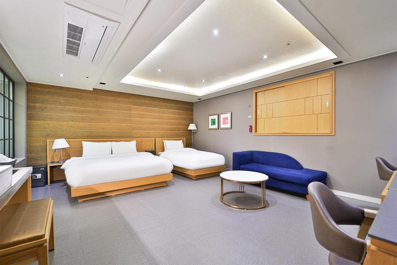 Seomyeon Ib Hotel Busan Bagian luar foto
