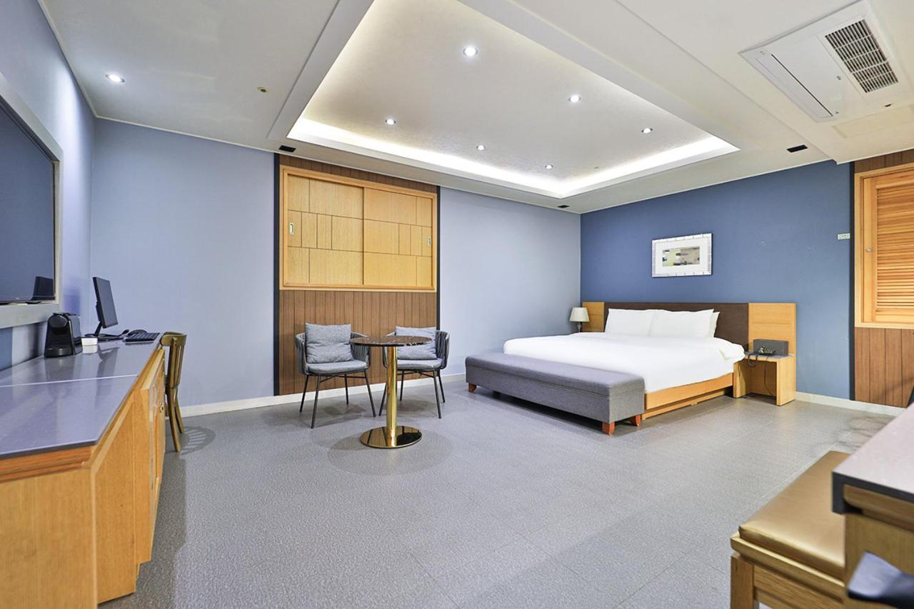 Seomyeon Ib Hotel Busan Bagian luar foto
