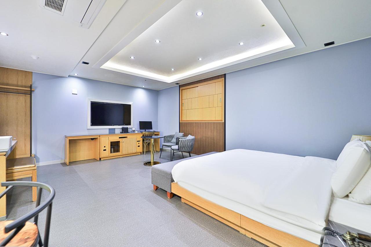 Seomyeon Ib Hotel Busan Bagian luar foto