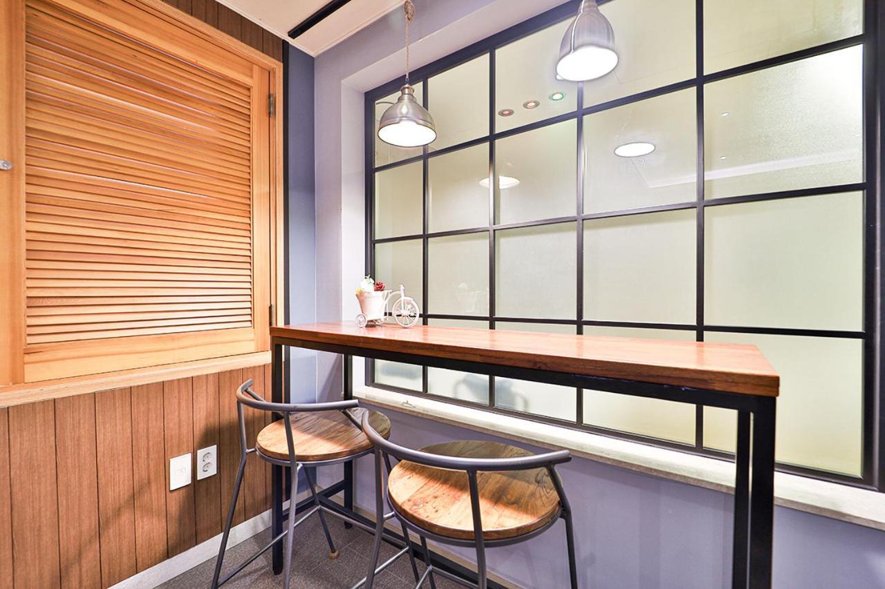 Seomyeon Ib Hotel Busan Bagian luar foto