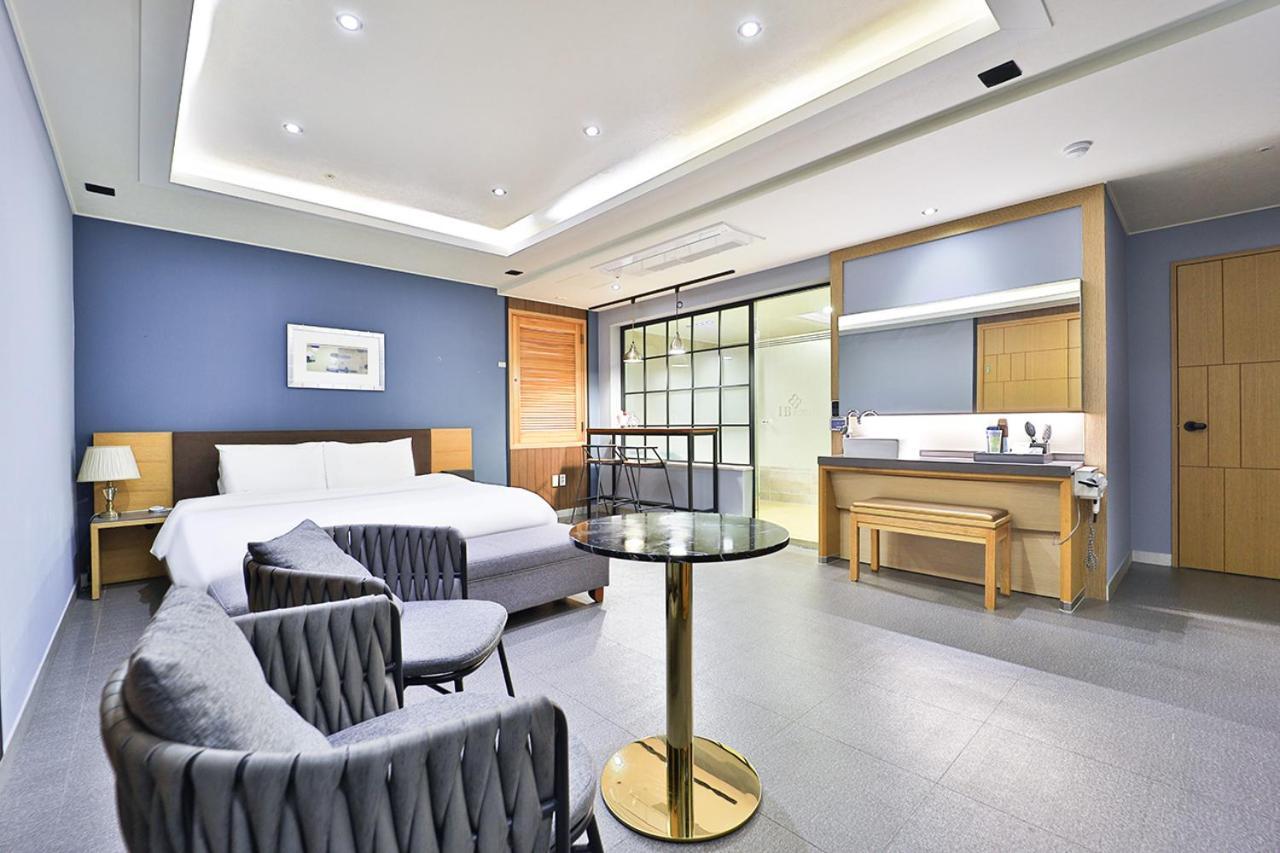 Seomyeon Ib Hotel Busan Bagian luar foto